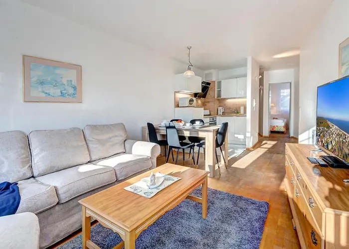 Moderne 3 Zimmer Ferienwohnung In Strandnaehe!!